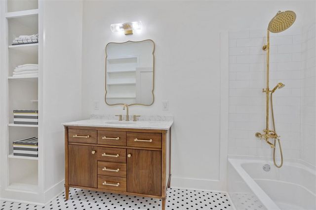 1410 Louisiana Avenue, Lake Charles, LA 70601