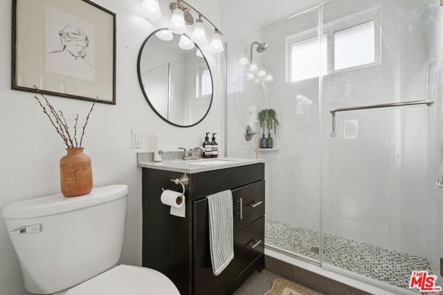 4408 Franklin Avenue 5, Los Angeles, CA 90027