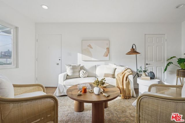 4408 Franklin Avenue 5, Los Angeles, CA 90027