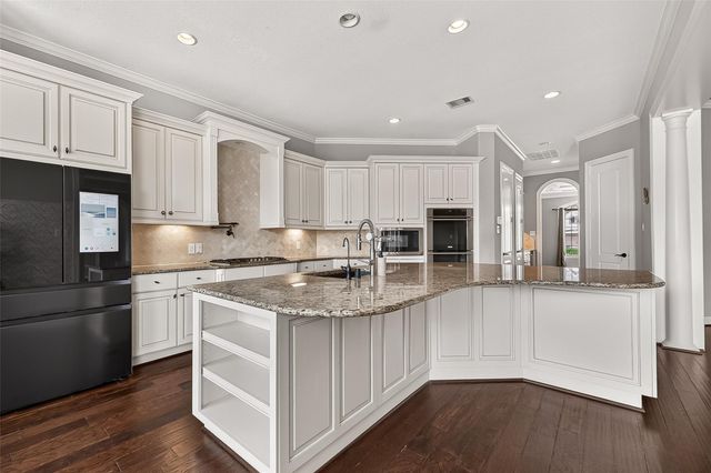 5303 Briarcliff Lane, Fulshear, TX 77441