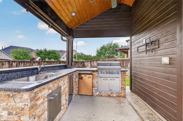 5303 Briarcliff Lane, Fulshear, TX 77441