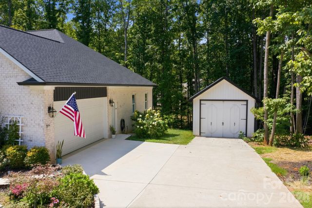 116 Harbor Ridge Drive, Statesville, NC 28677