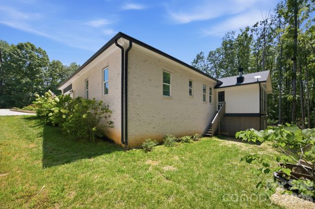 116 Harbor Ridge Drive, Statesville, NC 28677