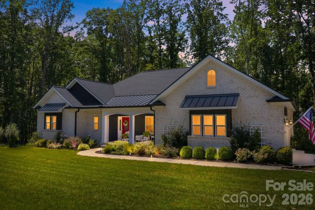 116 Harbor Ridge Drive, Statesville, NC 28677
