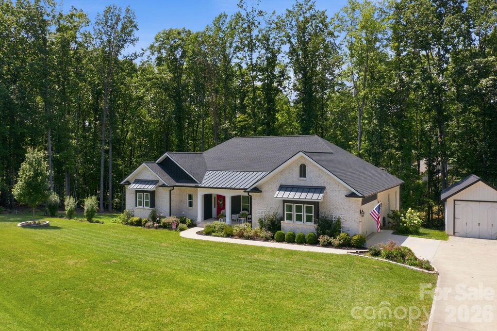 116 Harbor Ridge Drive, Statesville, NC 28677