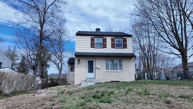40 Greenvale Circle, White Plains, NY 10607