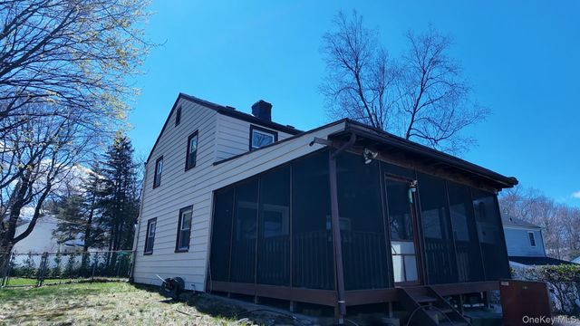 40 Greenvale Circle, White Plains, NY 10607