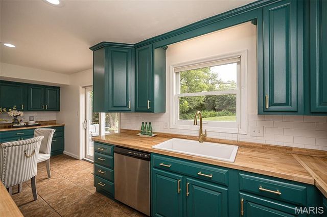 357 Cooperstown Drive, Chesterfield, MO 63017