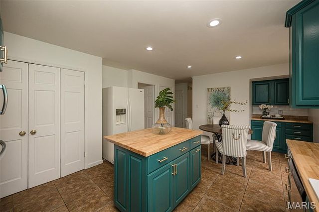 357 Cooperstown Drive, Chesterfield, MO 63017