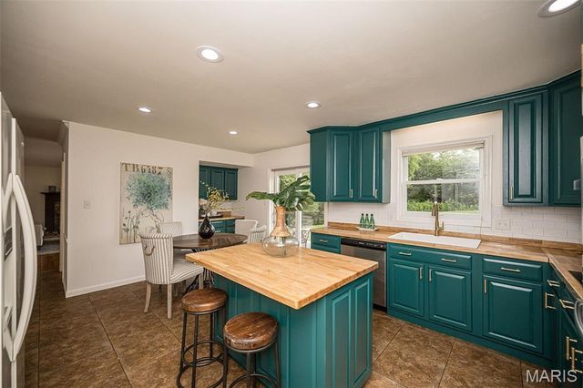 357 Cooperstown Drive, Chesterfield, MO 63017