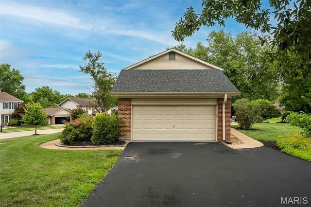 357 Cooperstown Drive, Chesterfield, MO 63017