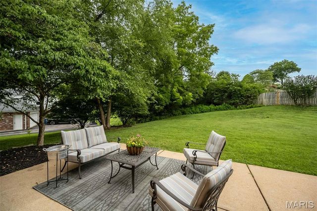 357 Cooperstown Drive, Chesterfield, MO 63017