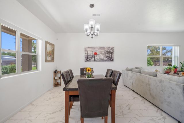 9 Elias Road, Los Lunas, NM 87031