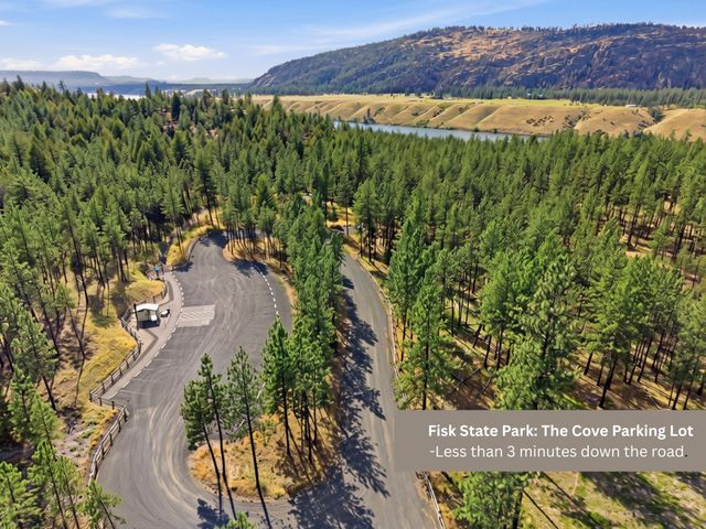 21517 W South Bank Rd, Nine Mile Falls, WA 99026