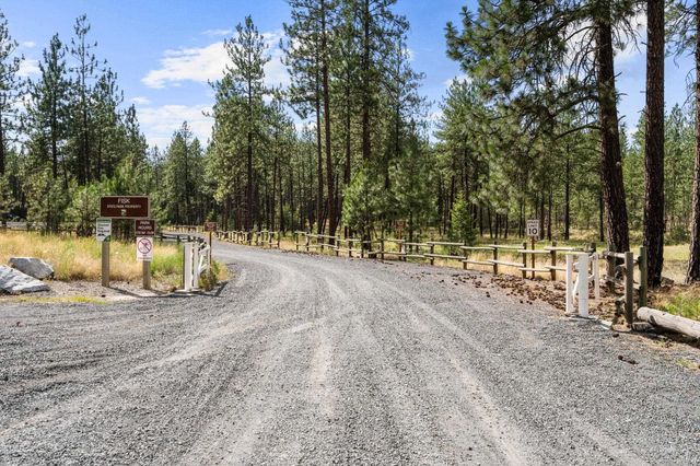 21517 W South Bank Rd, Nine Mile Falls, WA 99026