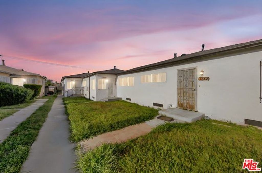 1525 W 105th Street, Los Angeles, CA 90047