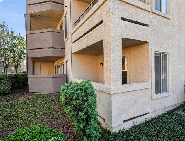 1010 La Terraza Circle 101, Corona, CA 92879
