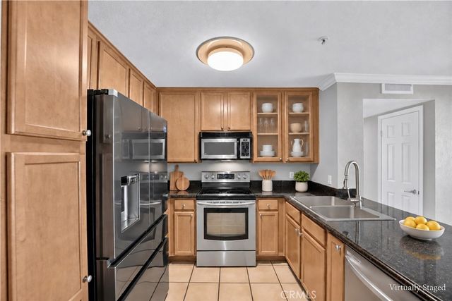 1010 La Terraza Circle 101, Corona, CA 92879