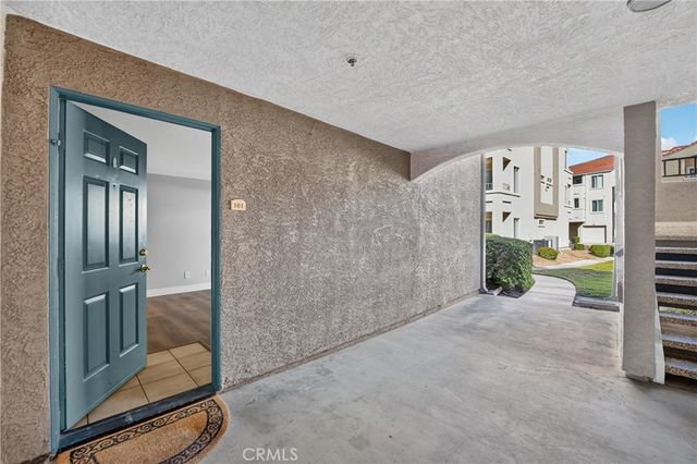 1010 La Terraza Circle 101, Corona, CA 92879