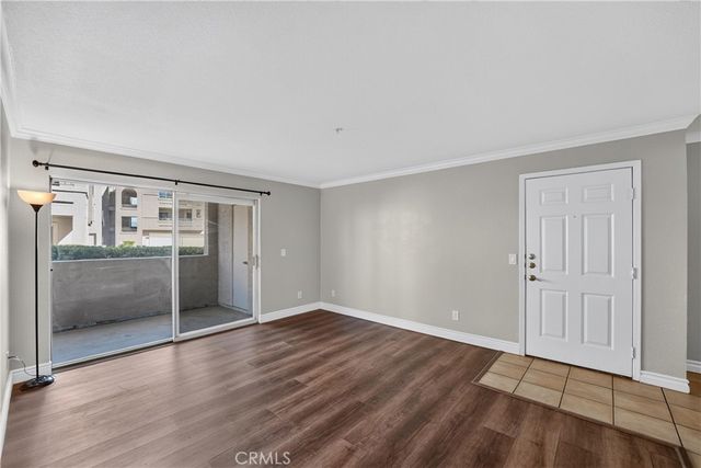 1010 La Terraza Circle 101, Corona, CA 92879