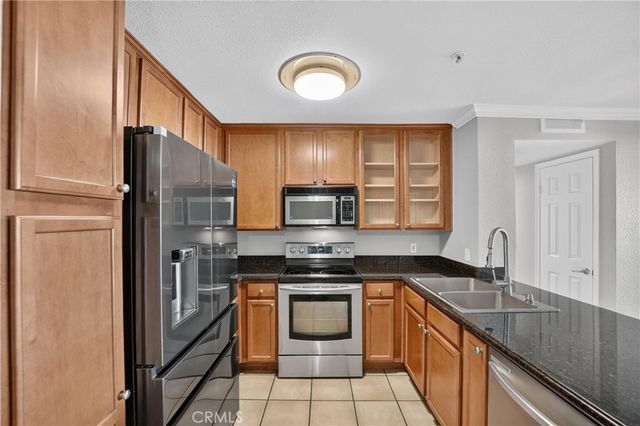 1010 La Terraza Circle 101, Corona, CA 92879