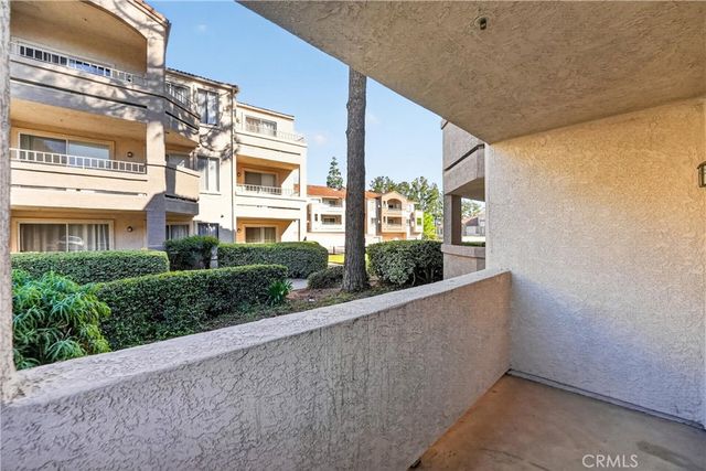 1010 La Terraza Circle 101, Corona, CA 92879