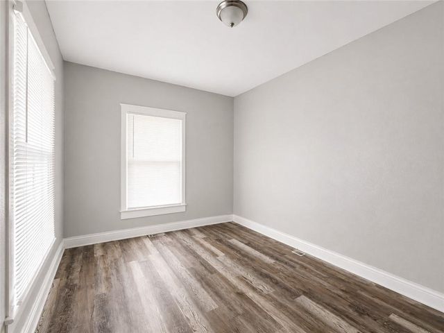 4546 S Benton Avenue, Kansas City, MO 64130