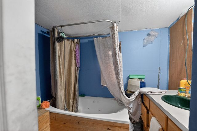 4202 N 120th Avenue, Hart, MI 49420