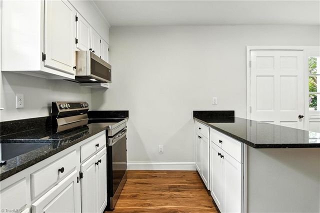 3969 Valley Court A, Winston-salem, NC 27106