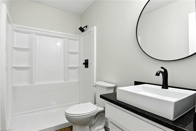3969 Valley Court A, Winston-salem, NC 27106