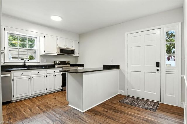 3969 Valley Court A, Winston-salem, NC 27106