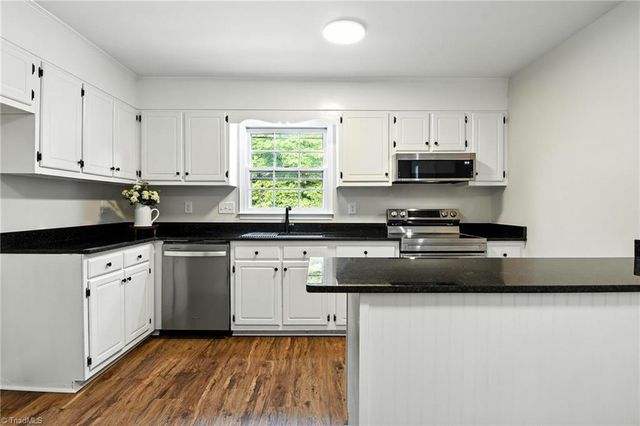 3969 Valley Court A, Winston-salem, NC 27106