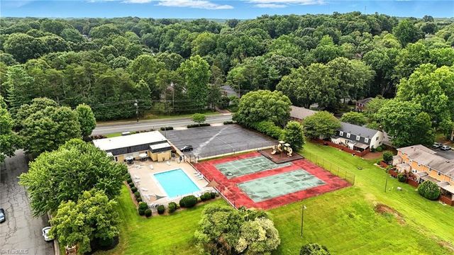 3969 Valley Court A, Winston-salem, NC 27106