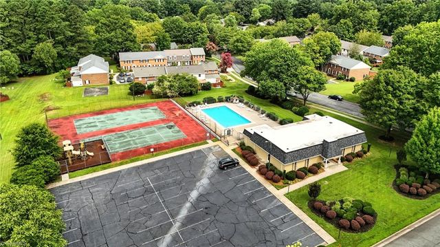 3969 Valley Court A, Winston-salem, NC 27106