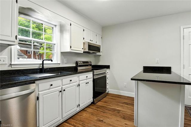 3969 Valley Court A, Winston-salem, NC 27106