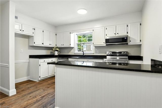 3969 Valley Court A, Winston-salem, NC 27106