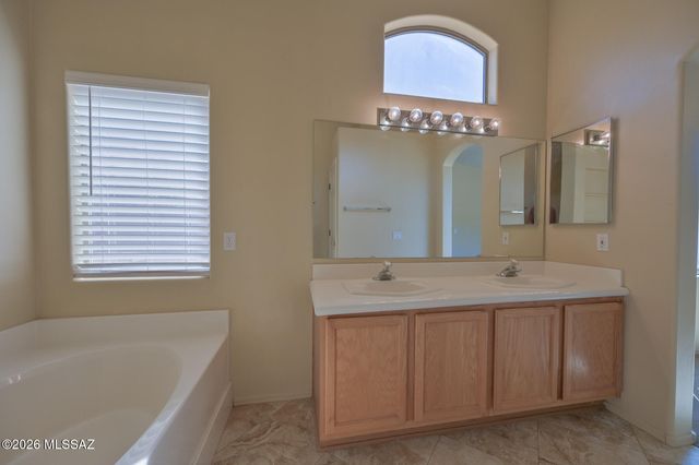 2468 E Stone Stable Drive, Tucson, AZ 85737