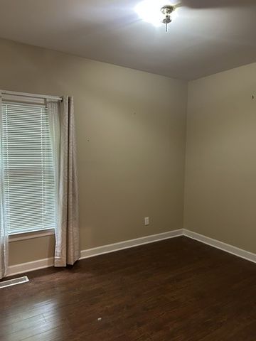 320 E Franklin St Apt 12, Gallatin, TN 37066