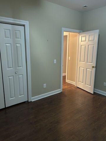 320 E Franklin St Apt 12, Gallatin, TN 37066