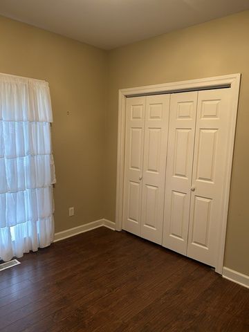 320 E Franklin St Apt 12, Gallatin, TN 37066