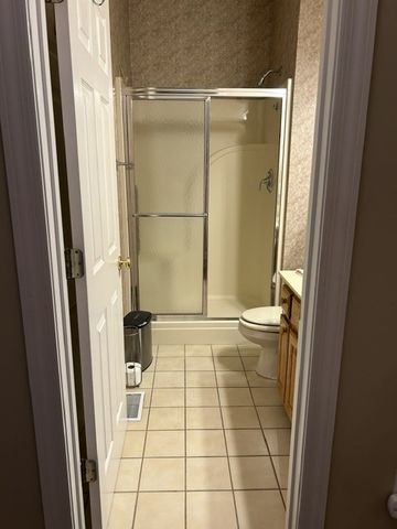320 E Franklin St Apt 12, Gallatin, TN 37066
