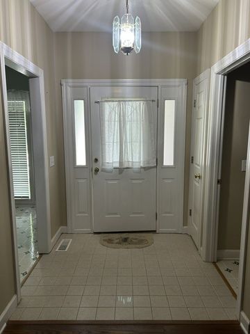 320 E Franklin St Apt 12, Gallatin, TN 37066