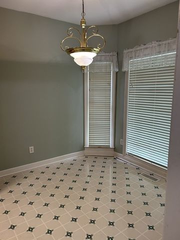 320 E Franklin St Apt 12, Gallatin, TN 37066