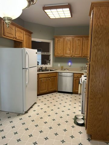320 E Franklin St Apt 12, Gallatin, TN 37066