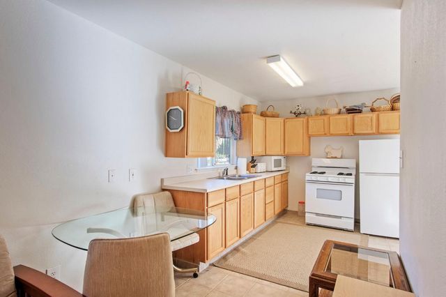 825 Wetherbee Ave, Manteca, CA 95337