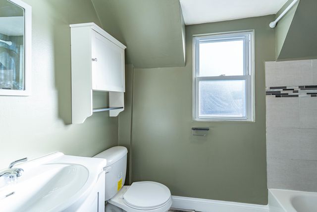 10800 S Buffalo Avenue, Chicago, IL 60617