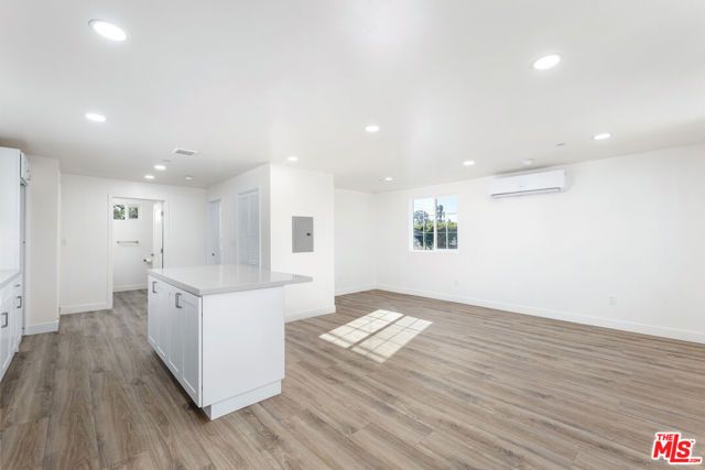 498 E 52nd Street, Long Beach, CA 90805