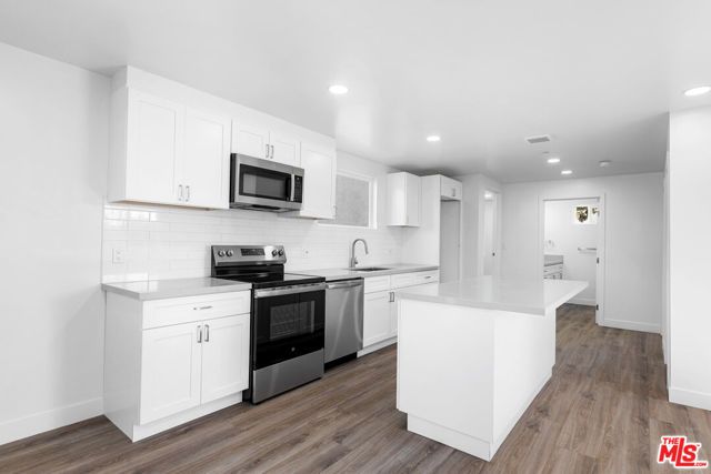 498 E 52nd Street, Long Beach, CA 90805