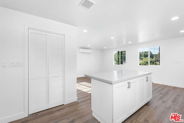 498 E 52nd Street, Long Beach, CA 90805