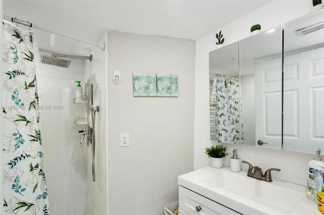 6292 NW 186th St 107, Hialeah, FL 33015